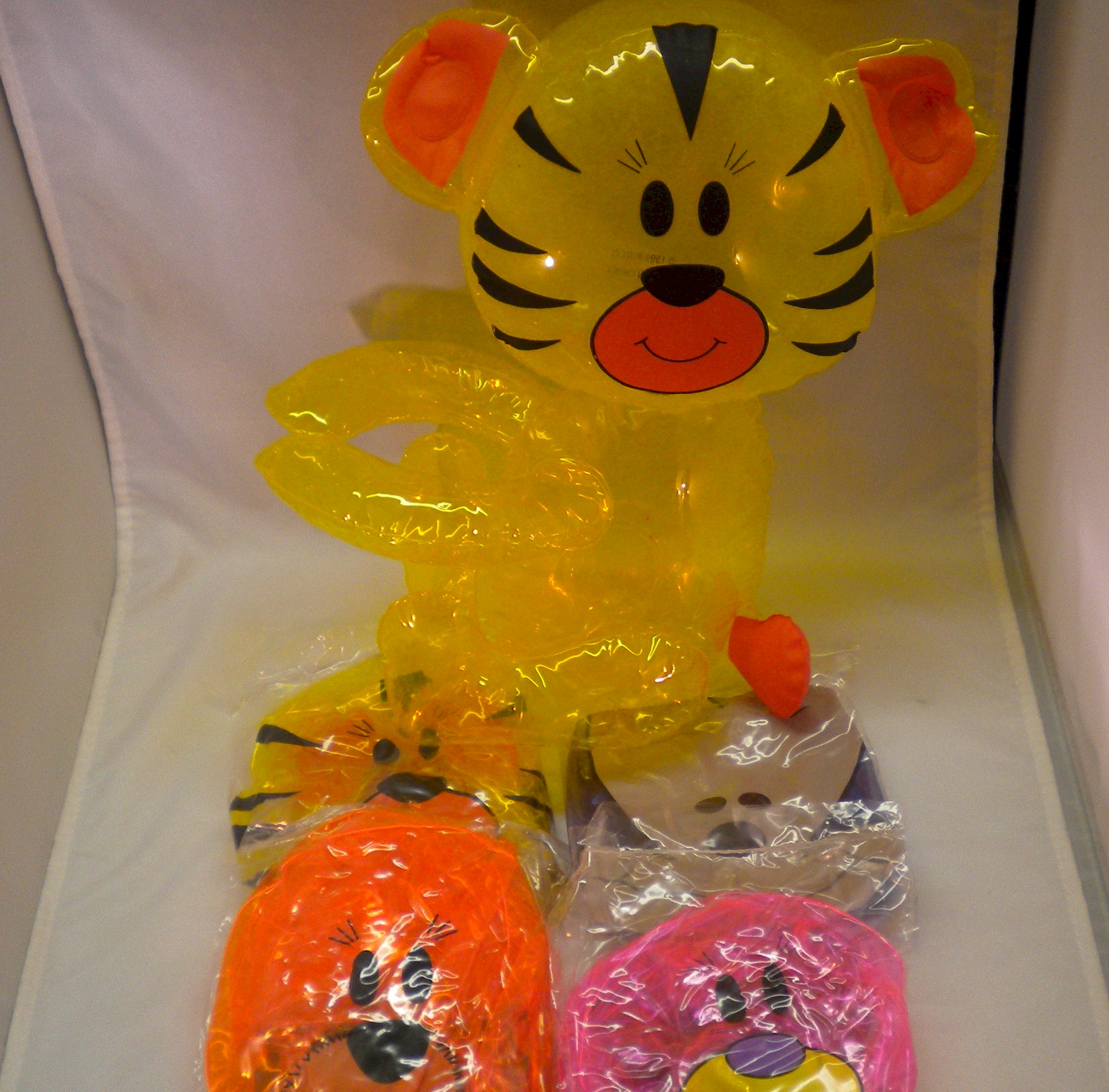 Kids Hug Me Inflatable Animals - Unit Of 12 Hugables - MSRP $4.99 Each - U Pay $.90 Each