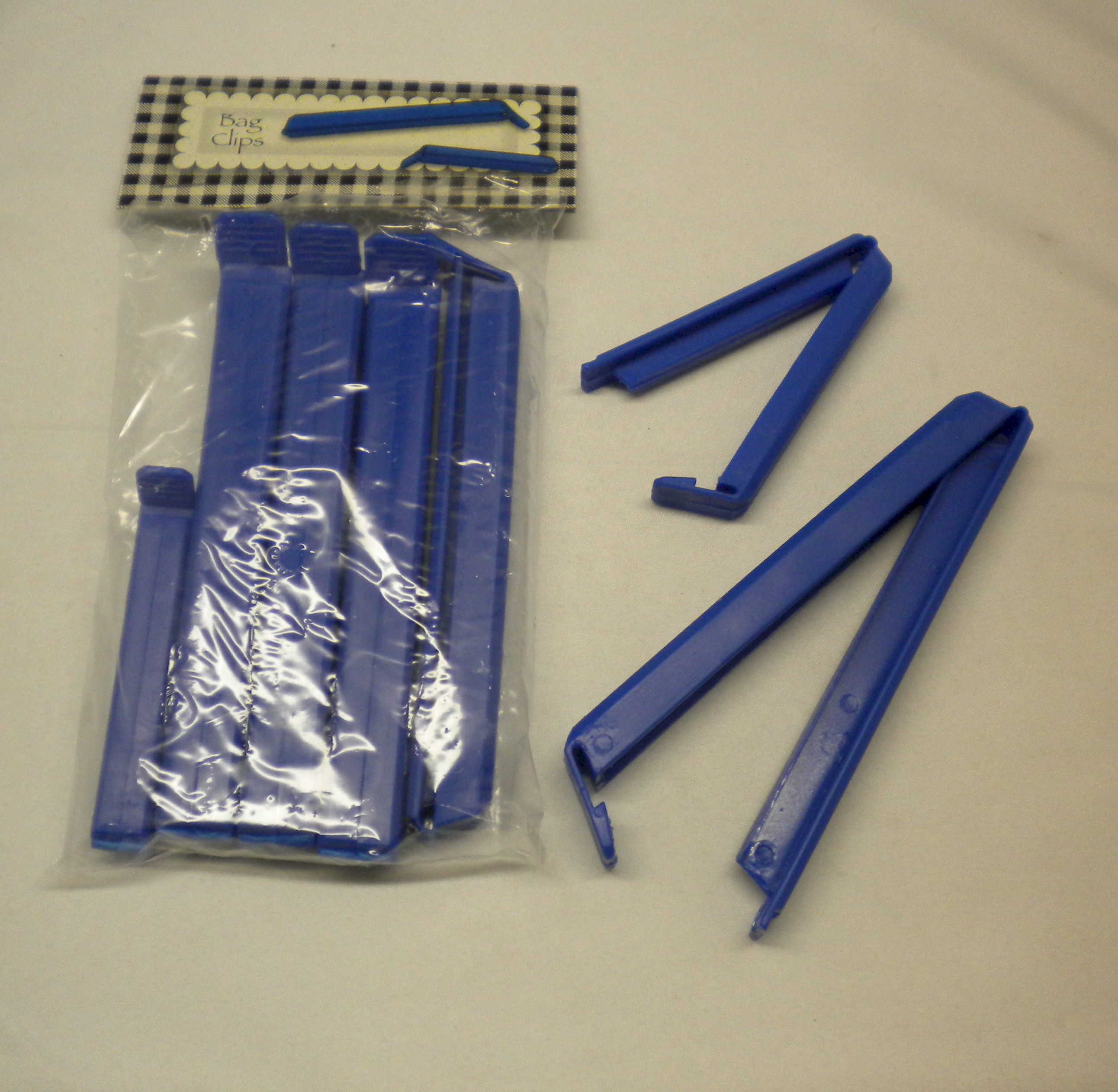 7 Count Bag Of Bag Clips - Unit Of 12 Bags - MSRP $4.99 Each