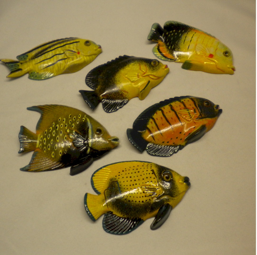 2.5 Inch Resin Tropical Fish Magnet - Unit Of 24 Magnets - MSRP $3.99 Each - U Pay $.60 Each
