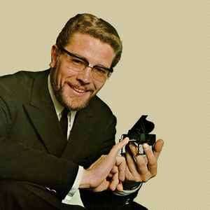 Horst Jankowski holding a small camera
