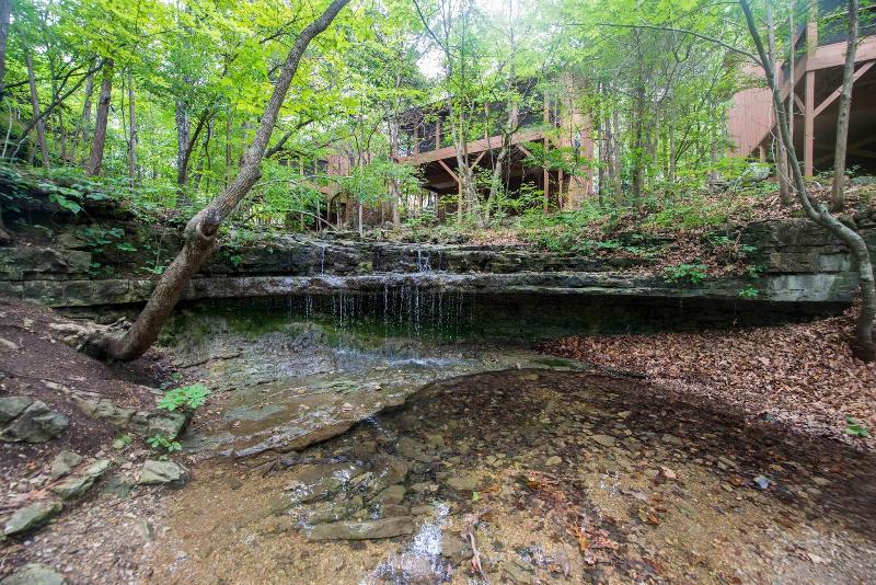 Cabins at Green Mountain: A Wooded Escape in Branson