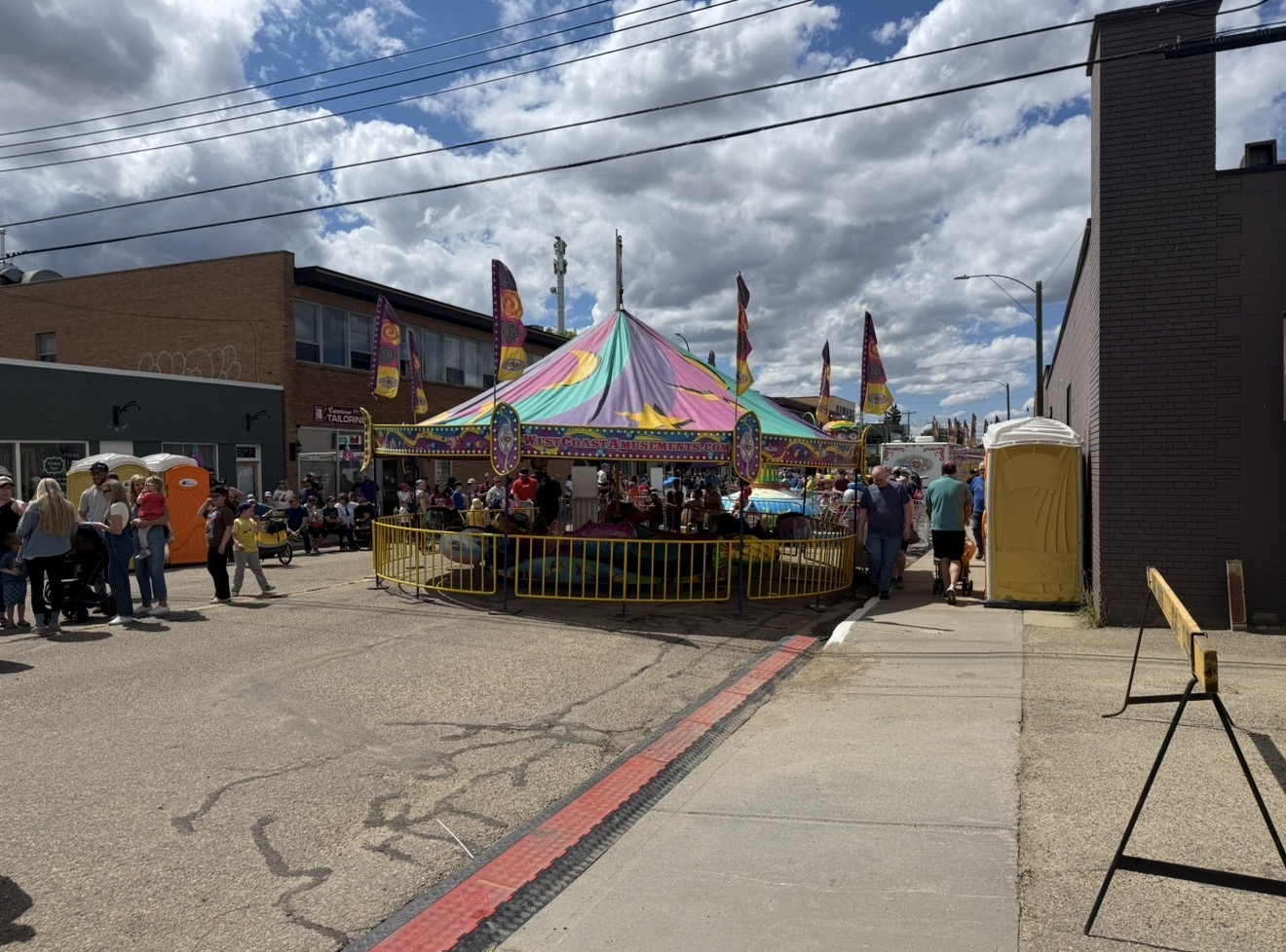 Jaywalkers Jamboree Brings Downtown Camrose to Life