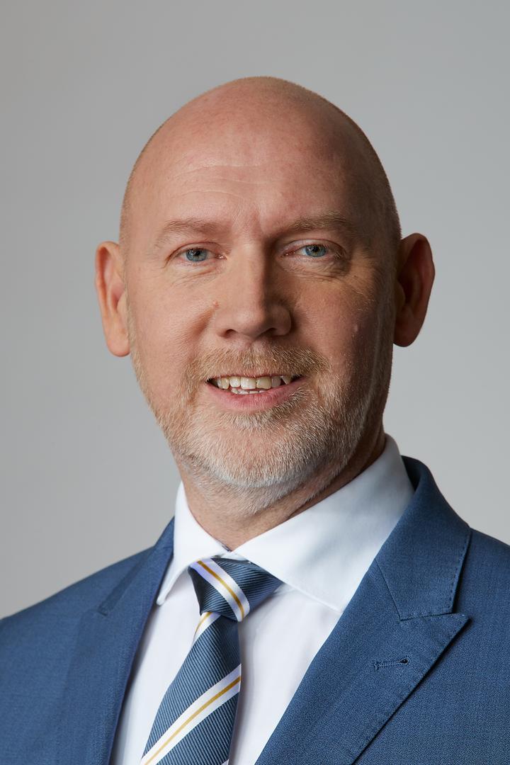 Paul, oprichter van CJIQ en ervaren ondernemer in taxi- en personenvervoer